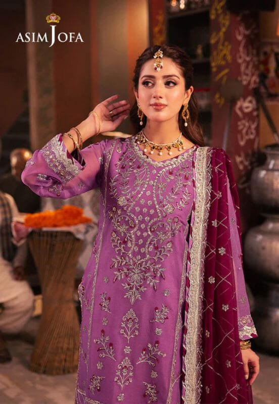 Light Purple Color Embroidered Chiffon Pakistani Wedding Suits