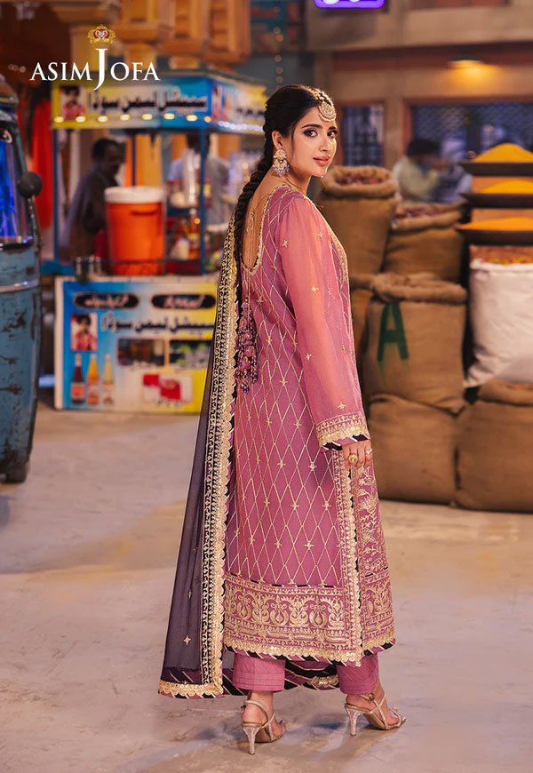 Magenta Color Embroidered Twisted Silk Pakistani Wedding Suits