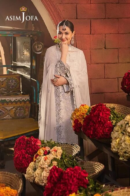 White Color embroidered chiffon pakistani wedding suits