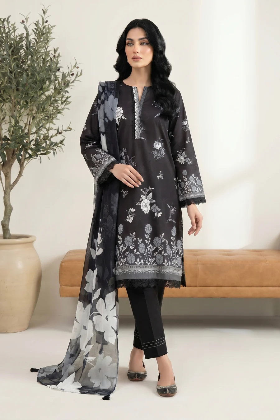 Floral Pattern Black & White Printed Lawn Suit - LK007 - Image 3
